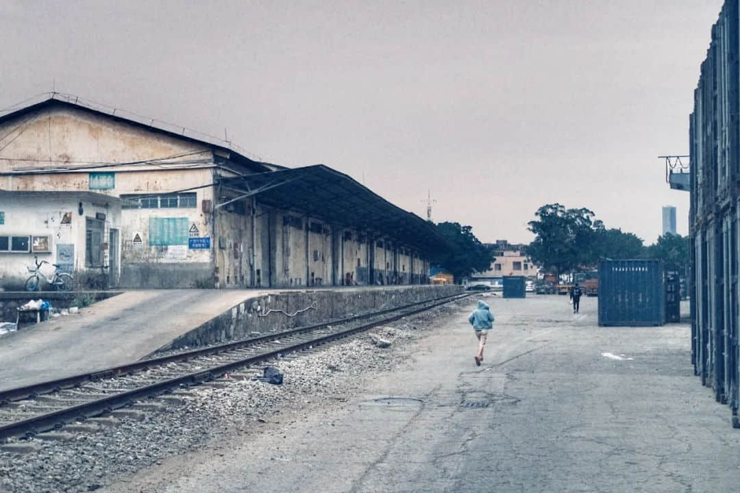 时光被凝固了的石围塘火车站 时光被凝固了的石围塘火车站