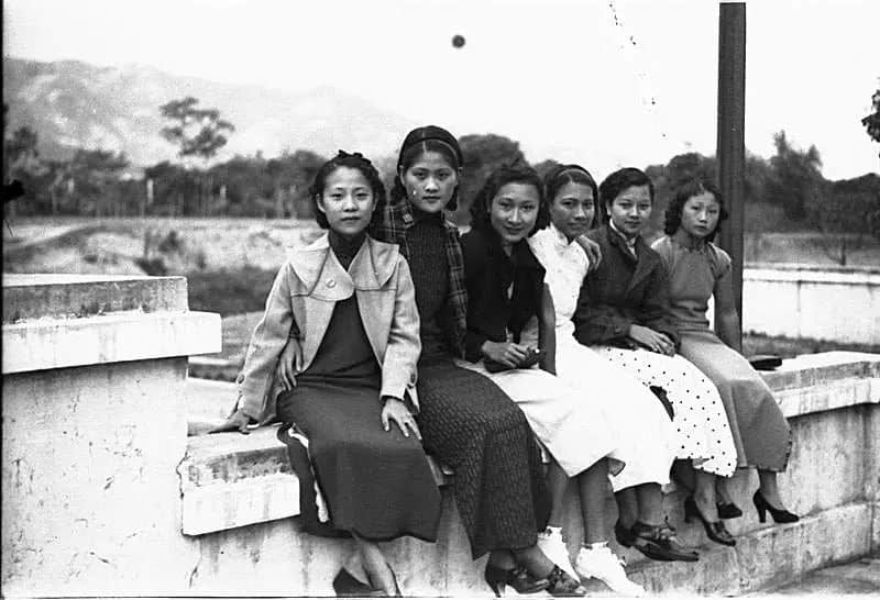 民初广州流行的“文明新装” 民初广州流行的“文明新装”