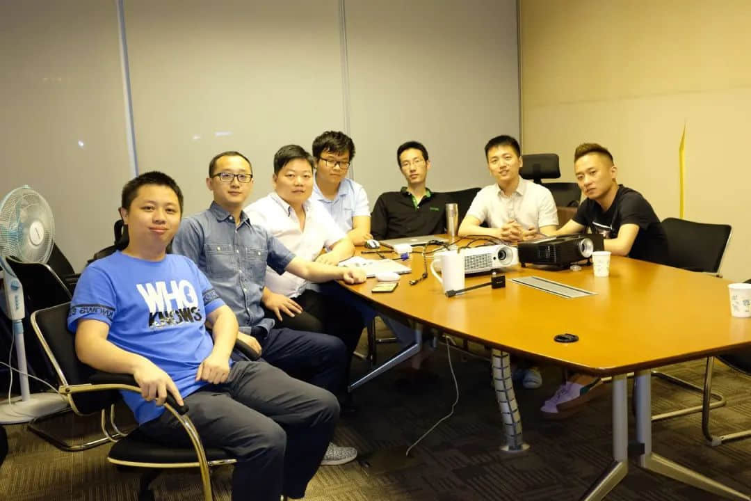 四年来,他们用镜头记录了50万广州人的动人瞬间…… 四年来,他们用镜头记录了50万广州人的动人瞬间……