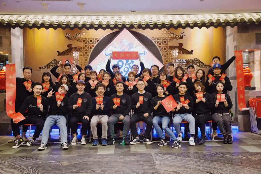 四年来,他们用镜头记录了50万广州人的动人瞬间…… 四年来,他们用镜头记录了50万广州人的动人瞬间……