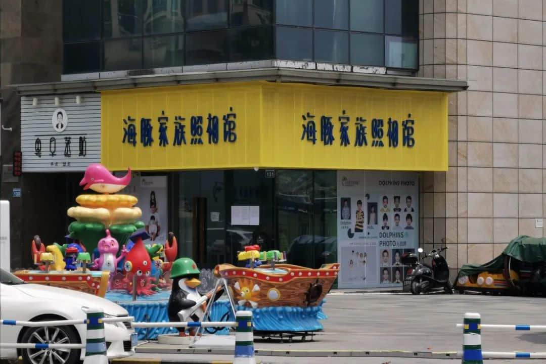 四年来,他们用镜头记录了50万广州人的动人瞬间…… 四年来,他们用镜头记录了50万广州人的动人瞬间……