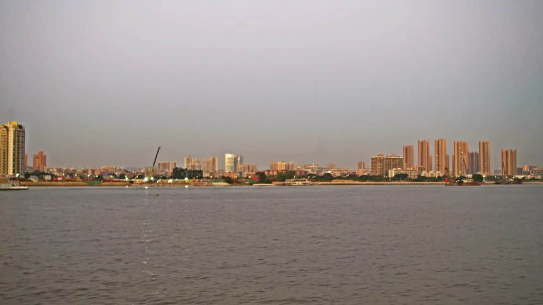 金融城十年:应许之地的未解之谜 金融城十年:应许之地的未解之谜