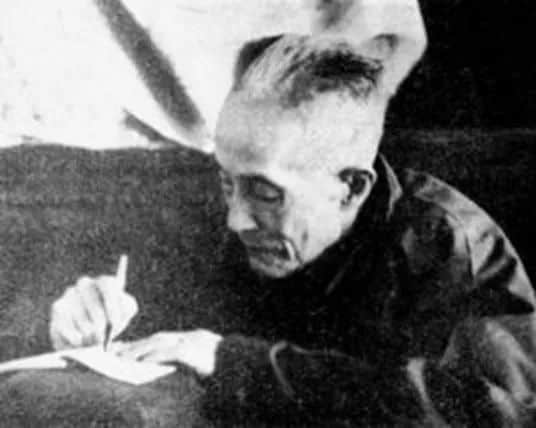 听老人说往事,是一种享受 听老人说往事,是一种享受