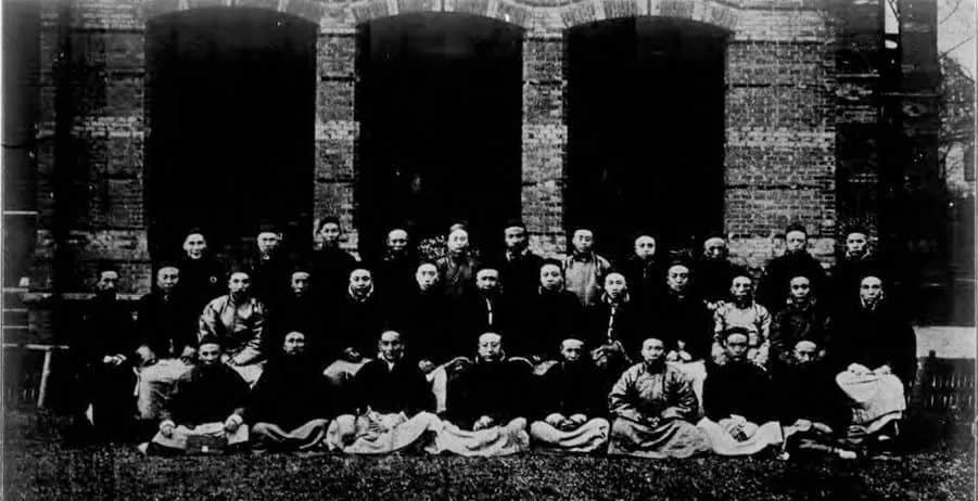 发生在广东谘议局里的故事 发生在广东谘议局里的故事