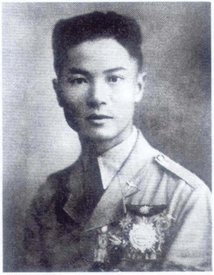 梅花村里飞出的三只鹰 梅花村里飞出的三只鹰