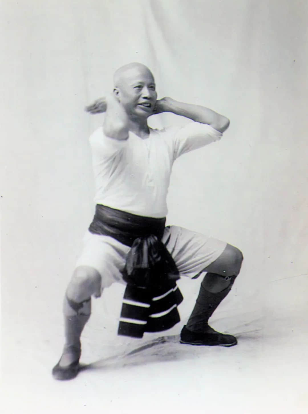 中年丧妻、老年丧子、没钱下葬……还原真实的黄飞鸿 中年丧妻、老年丧子、没钱下葬……还原真实的黄飞鸿