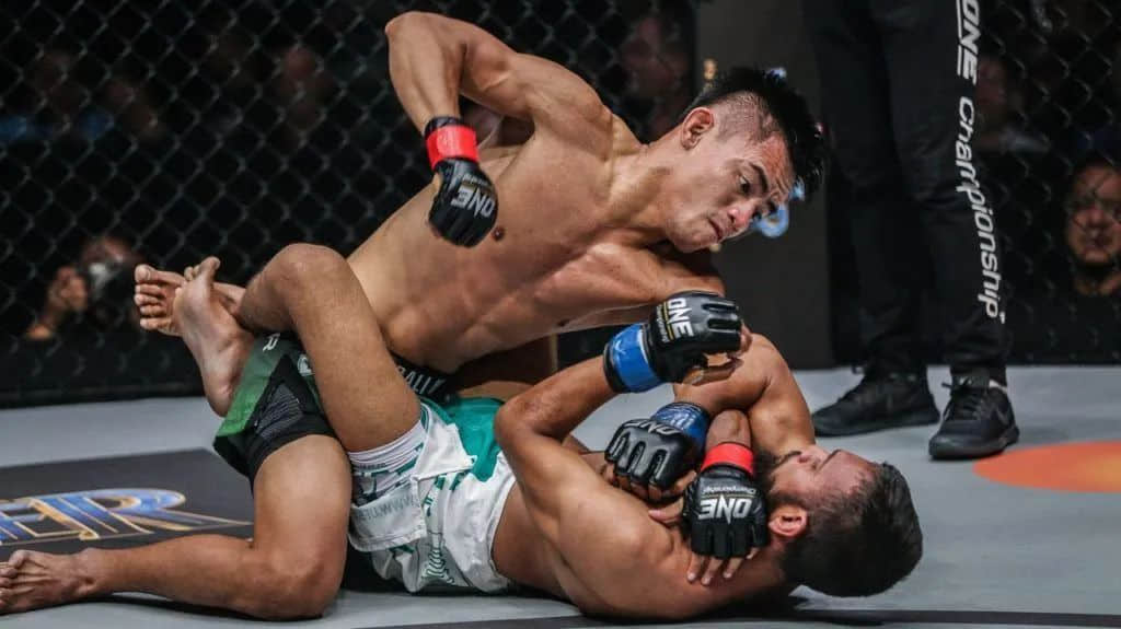 中年丧妻、老年丧子、没钱下葬……还原真实的黄飞鸿 中年丧妻、老年丧子、没钱下葬……还原真实的黄飞鸿