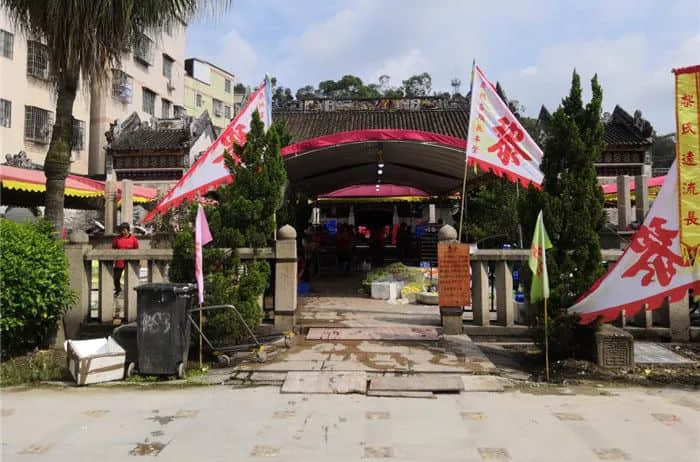 广州疫情下,再也看不到包租公在臭涌玩漂移了 广州疫情下,再也看不到包租公在臭涌玩漂移了