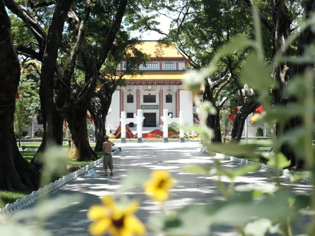 酷热难耐 酷热难耐