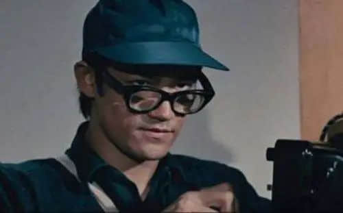 同是外籍华裔明星,吴亦凡活成笑话,李小龙依然不朽 同是外籍华裔明星,吴亦凡活成笑话,李小龙依然不朽