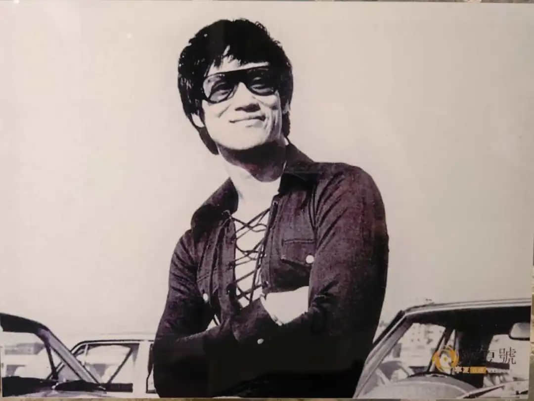 同是外籍华裔明星,吴亦凡活成笑话,李小龙依然不朽 同是外籍华裔明星,吴亦凡活成笑话,李小龙依然不朽