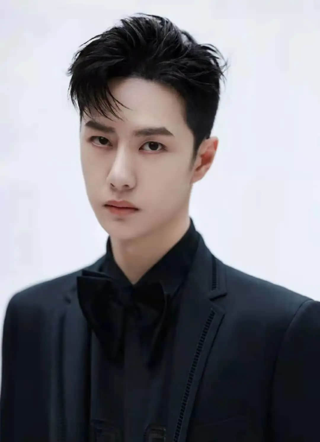 这个撬动香港娱乐圈的顶流,连TVB和四大天王都不敢得罪他...... 这个撬动香港娱乐圈的顶流,连TVB和四大天王都不敢得罪他......