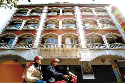 午夜鬼娶亲、装修工撞邪......这家广州最古老的茶楼只剩鬼故事了吗？