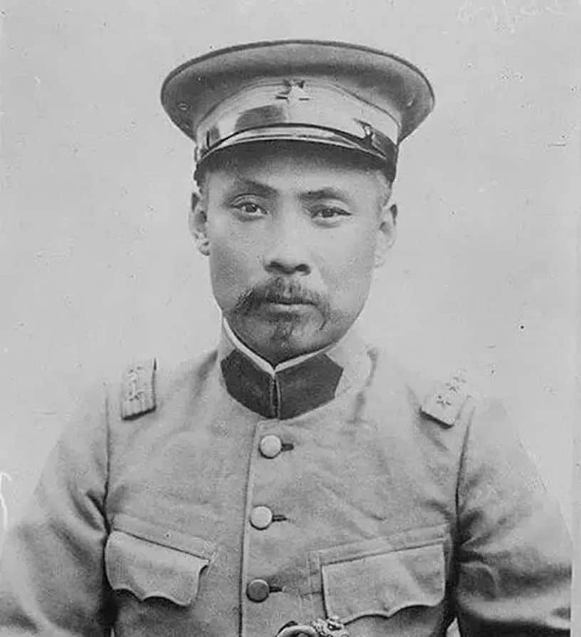 康有为、梁启超两师徒是怎样闹翻的? 康有为、梁启超两师徒是怎样闹翻的?