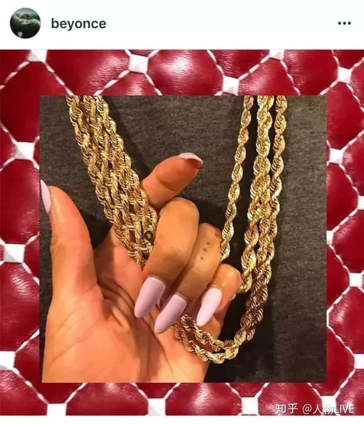 广东大妈开挂人生:靠金链称霸美国嘻哈圈,还被碧昂丝叫妈妈! 广东大妈开挂人生:靠金链称霸美国嘻哈圈,还被碧昂丝叫妈妈!