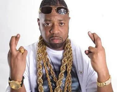 广东大妈开挂人生:靠金链称霸美国嘻哈圈,还被碧昂丝叫妈妈! 广东大妈开挂人生:靠金链称霸美国嘻哈圈,还被碧昂丝叫妈妈!