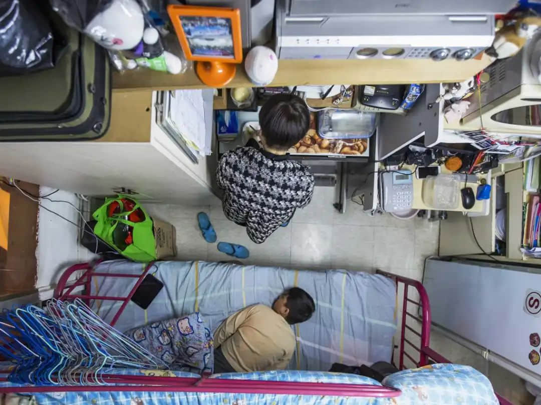 广东大妈开挂人生:靠金链称霸美国嘻哈圈,还被碧昂丝叫妈妈! 广东大妈开挂人生:靠金链称霸美国嘻哈圈,还被碧昂丝叫妈妈!