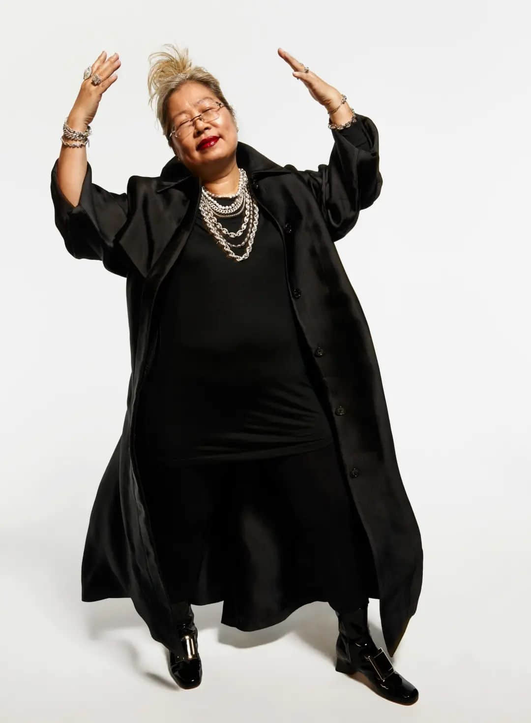 广东大妈开挂人生:靠金链称霸美国嘻哈圈,还被碧昂丝叫妈妈! 广东大妈开挂人生:靠金链称霸美国嘻哈圈,还被碧昂丝叫妈妈!