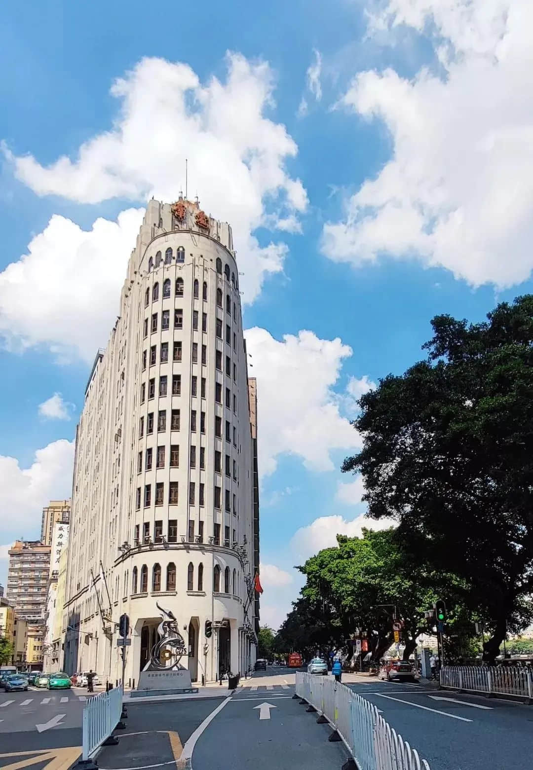 爱群大酒店:成为网红打卡地,房价却堪比7天酒店 爱群大酒店:成为网红打卡地,房价却堪比7天酒店