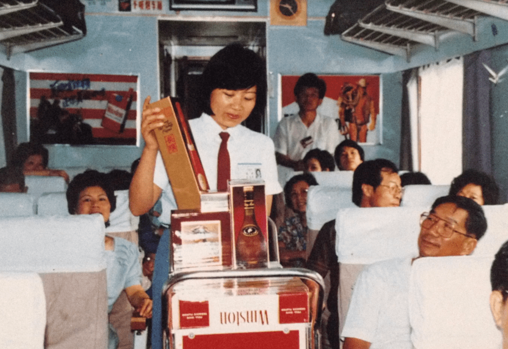 你所乘坐的广九直通车,即将抵达历史终点站…… 你所乘坐的广九直通车,即将抵达历史终点站……