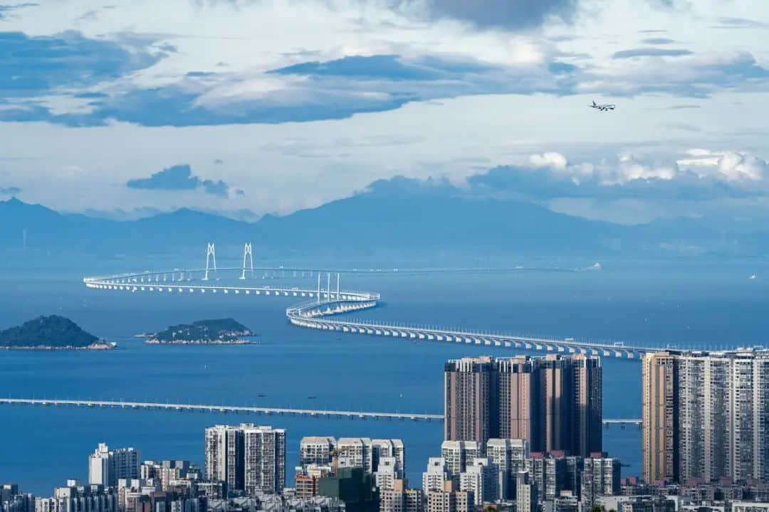 你所乘坐的广九直通车,即将抵达历史终点站…… 你所乘坐的广九直通车,即将抵达历史终点站……