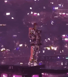 MIRROR演唱会巨屏跌落伤五人,舞台事故谁应担责? MIRROR演唱会巨屏跌落伤五人,舞台事故谁应担责?