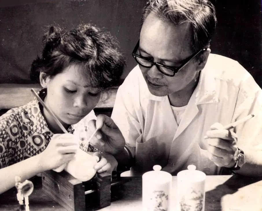 默默耕耘 无私奉献的微刻艺术家冯少侠 || 莫泽辉 默默耕耘 无私奉献的微刻艺术家冯少侠 || 莫泽辉