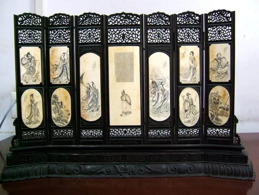 默默耕耘 无私奉献的微刻艺术家冯少侠 || 莫泽辉 默默耕耘 无私奉献的微刻艺术家冯少侠 || 莫泽辉