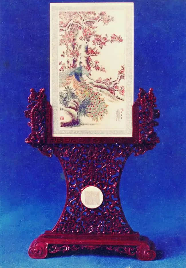 默默耕耘 无私奉献的微刻艺术家冯少侠 || 莫泽辉 默默耕耘 无私奉献的微刻艺术家冯少侠 || 莫泽辉