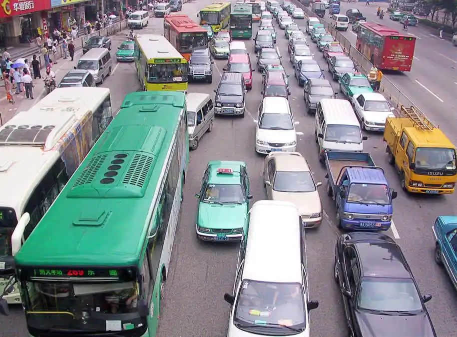 我与公交车结缘七十年 || 莫依慈 我与公交车结缘七十年 || 莫依慈