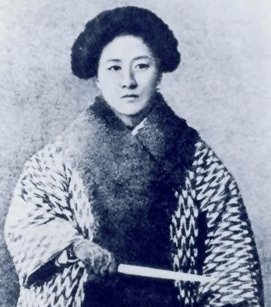 中国人穿和服属寻衅滋事?除了法律,我们更想谈谈历史 中国人穿和服属寻衅滋事?除了法律,我们更想谈谈历史