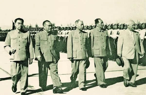 中国人穿和服属寻衅滋事?除了法律,我们更想谈谈历史 中国人穿和服属寻衅滋事?除了法律,我们更想谈谈历史