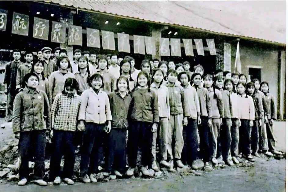 深挖洞:市30中挖地道的故事 || 明志辉 整理 深挖洞:市30中挖地道的故事 || 明志辉 整理