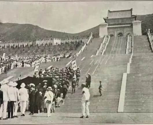 说说中大捐赠给南京中山陵的铜鼎 || 荔人行 说说中大捐赠给南京中山陵的铜鼎 || 荔人行