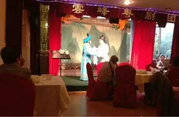 逐渐凋零的广州音乐茶座:曾见证着那个回不去的八十年代 逐渐凋零的广州音乐茶座:曾见证着那个回不去的八十年代