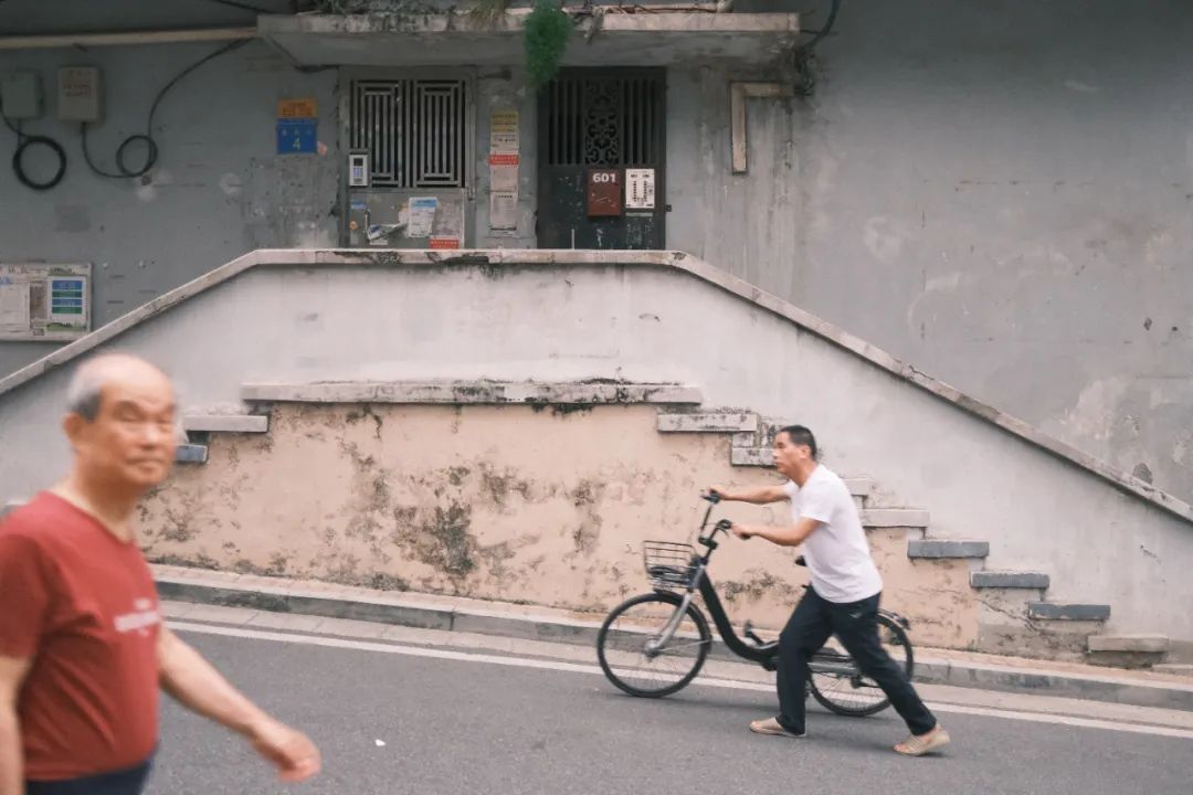 象岗山不是“小重庆”,她只是凝固了的旧广州…… 象岗山不是“小重庆”,她只是凝固了的旧广州……