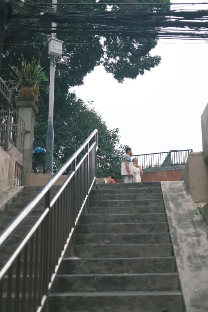 象岗山不是“小重庆”,她只是凝固了的旧广州…… 象岗山不是“小重庆”,她只是凝固了的旧广州……