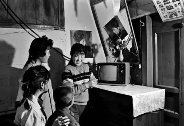 42年前这档广东综艺节目,比春晚好看多了…… 42年前这档广东综艺节目,比春晚好看多了……