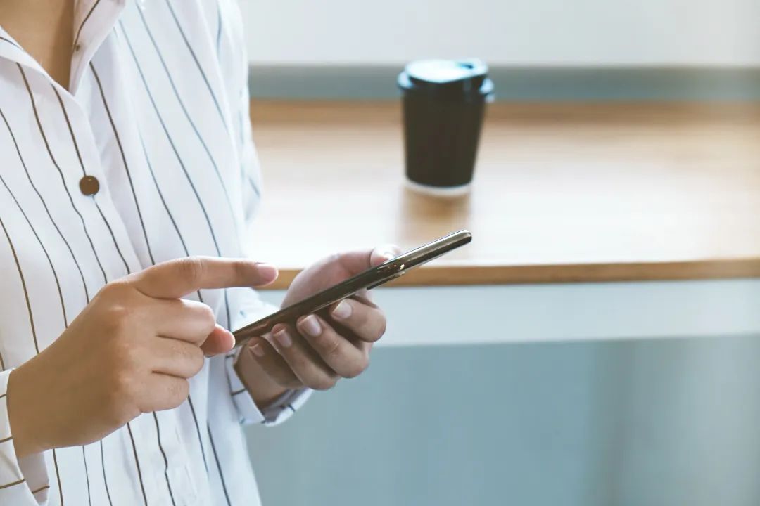 翡翠台不再插播卖药广告,但广州人还愿意捞电视汁吗? 翡翠台不再插播卖药广告,但广州人还愿意捞电视汁吗?