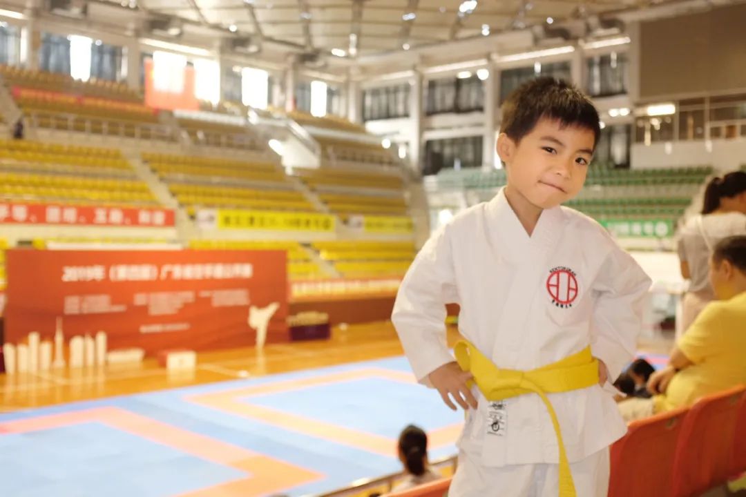 ▲ 2019年10月，首次参加广东省空手道公开赛获团体型第五名