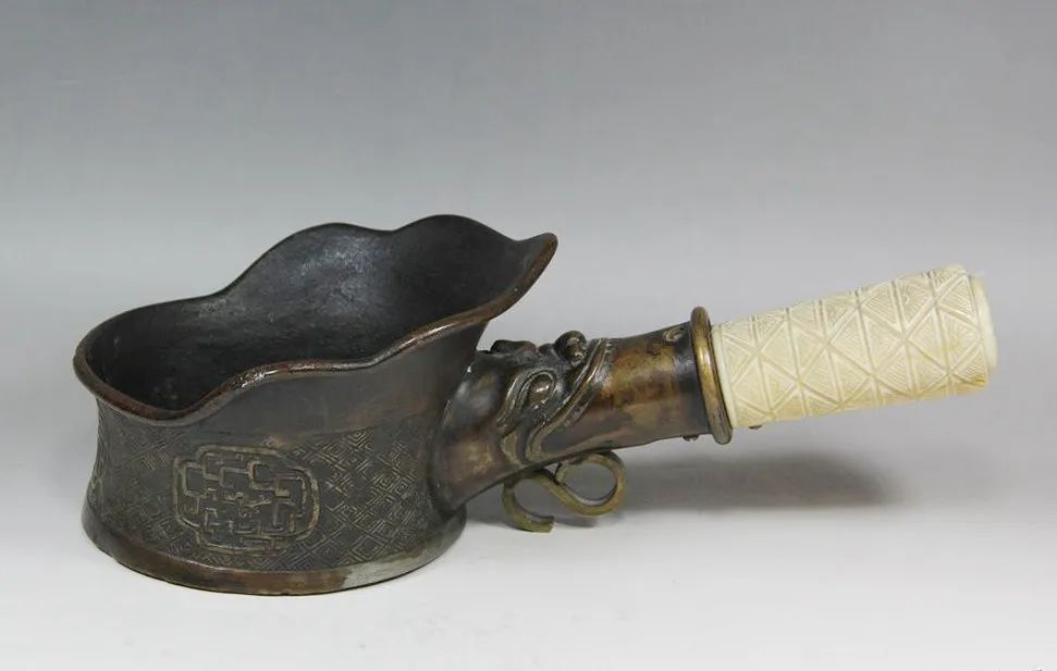 忆烫衫的沧桑 || 莫依慈 忆烫衫的沧桑 || 莫依慈