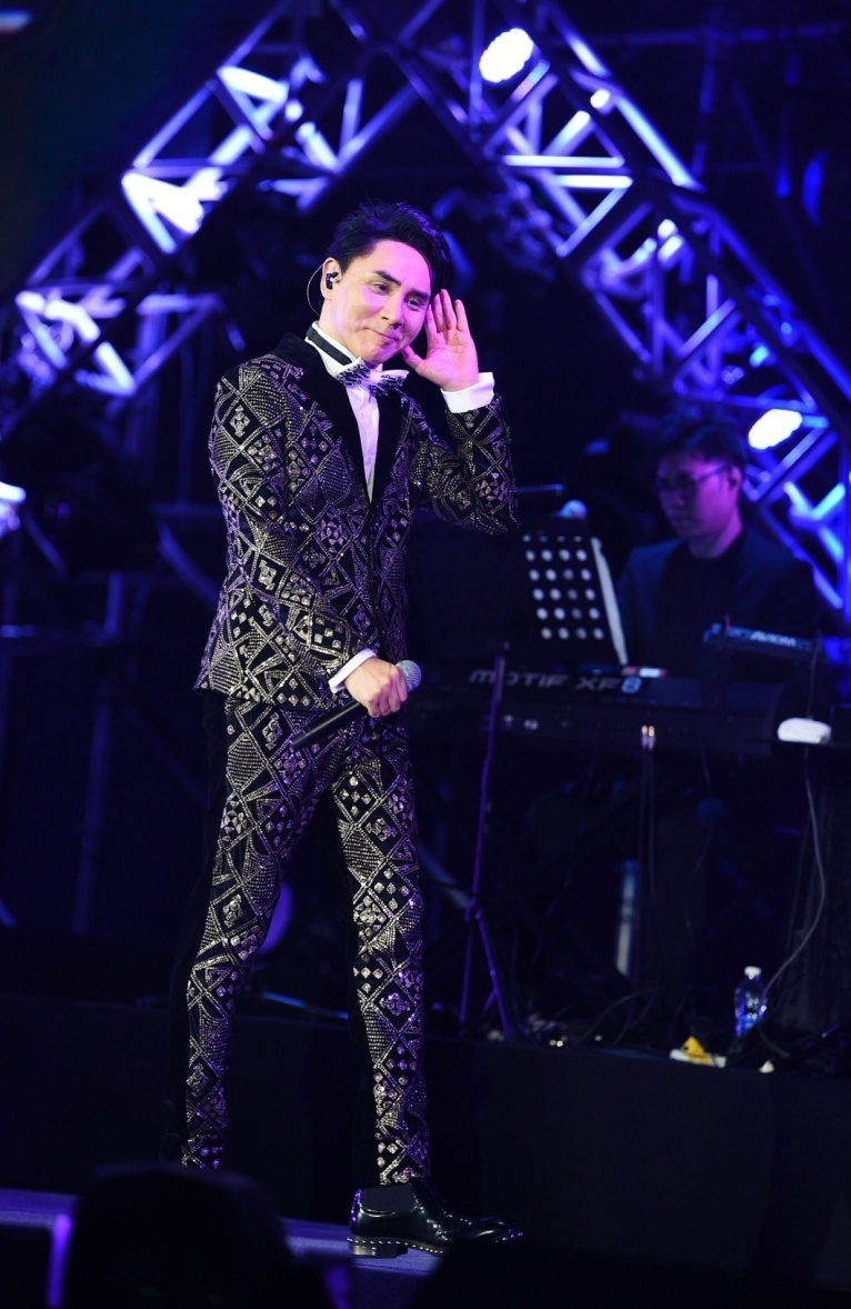 融合爵士与粤语流行曲,黄凯芹是怎样一位“宝藏歌手”? 融合爵士与粤语流行曲,黄凯芹是怎样一位“宝藏歌手”?