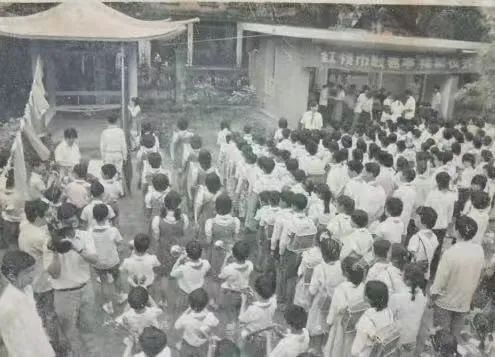 中央公园：老广州津津乐道的儿童乐园 || 荔人行