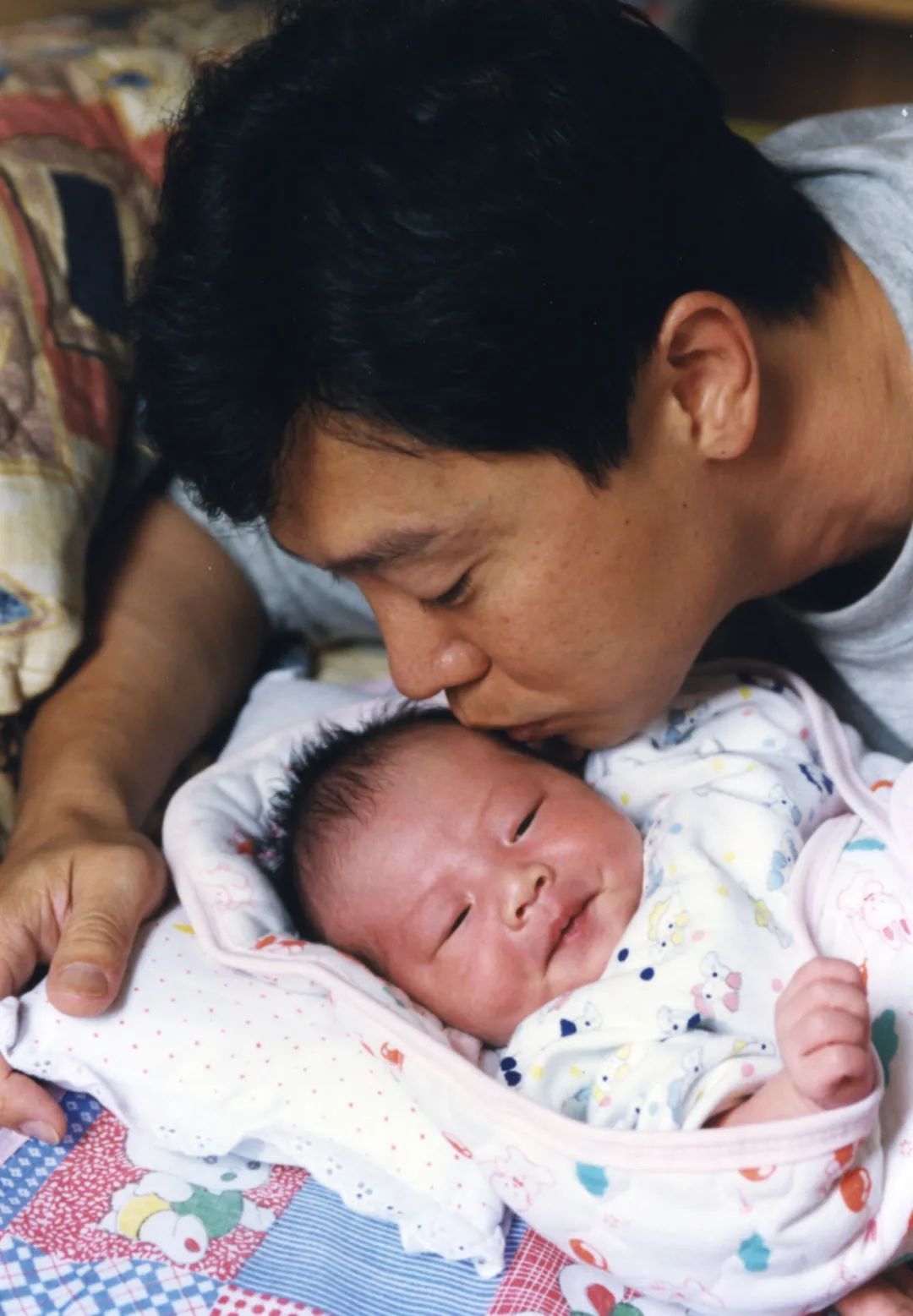 专访区志航:我的故事不会回避陈旭然…… 专访区志航:我的故事不会回避陈旭然……