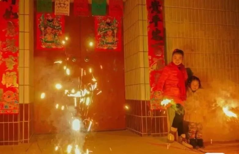 广州春节烟花汇演回归,解禁民间燃放指日可待? 广州春节烟花汇演回归,解禁民间燃放指日可待?