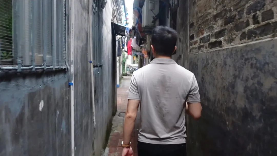 高第街:昔日高门宅第林立,如今内衣底裤批发 高第街:昔日高门宅第林立,如今内衣底裤批发