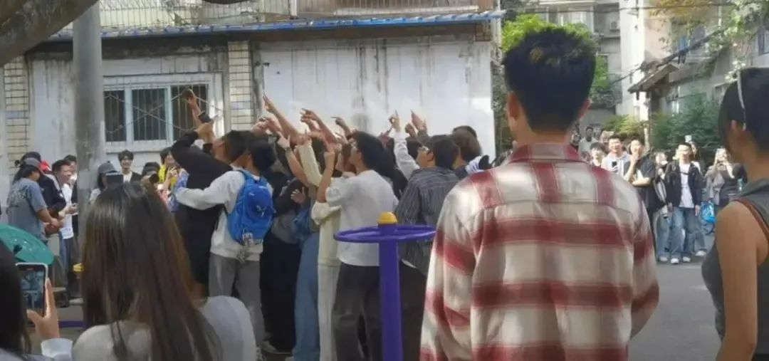 广州人嘅疑惑:呢啲烂鬼地方点解会变网红打卡点? 广州人嘅疑惑:呢啲烂鬼地方点解会变网红打卡点?