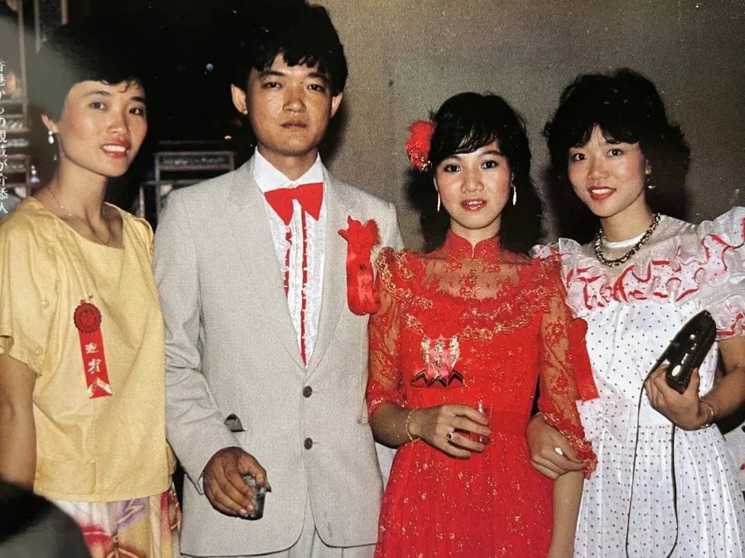 这本二手日文书里,竟珍藏着40年前那个鲜活的广州 这本二手日文书里,竟珍藏着40年前那个鲜活的广州