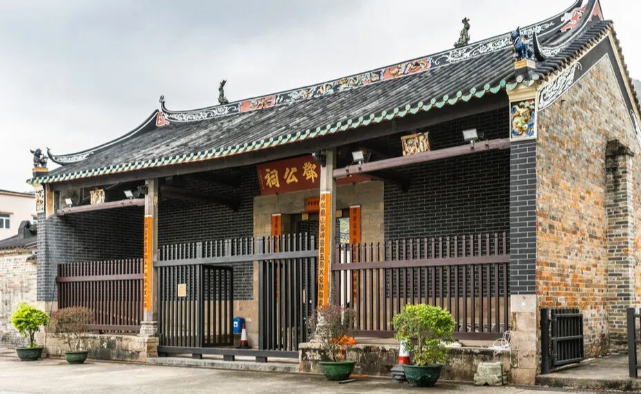 仔女不会讲粤语，父母将被祠堂打屁屁？