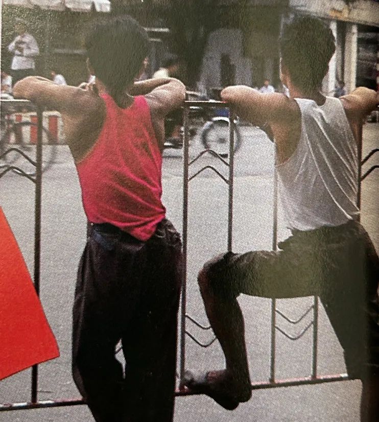 这本二手日文书里,竟珍藏着40年前那个鲜活的广州 这本二手日文书里,竟珍藏着40年前那个鲜活的广州